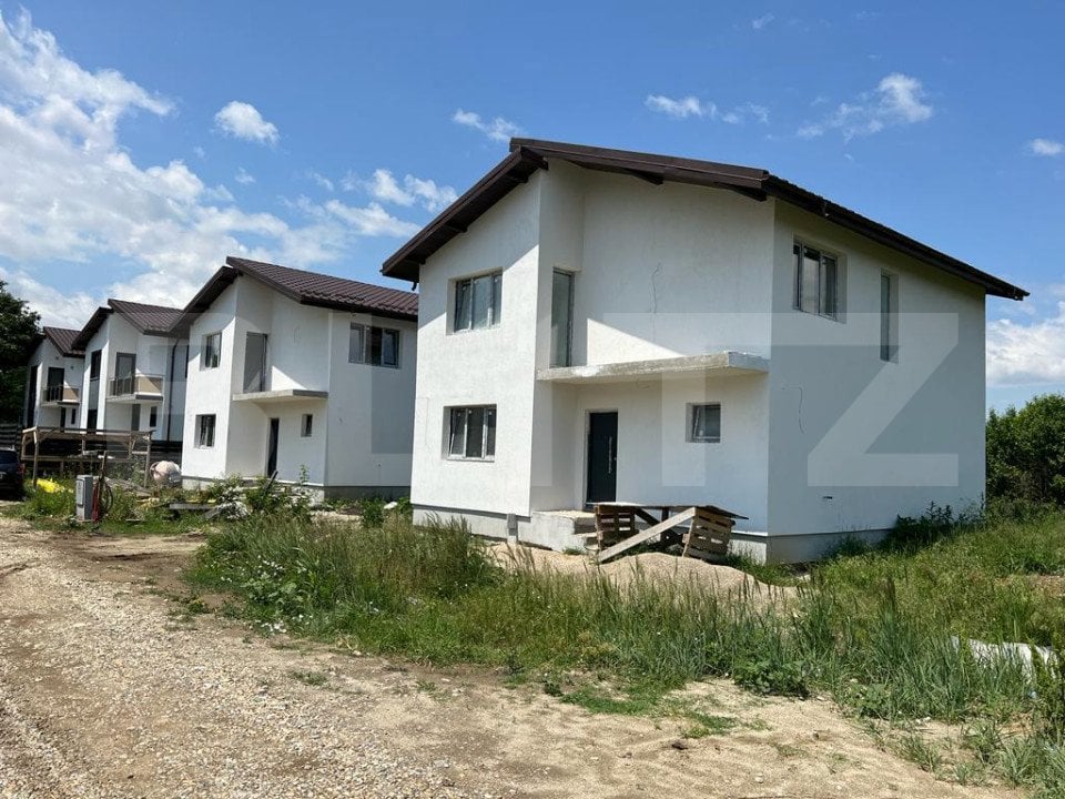 Vila cu 5 camere, 3 bai, 142mp in Ostratu/Corbeanca