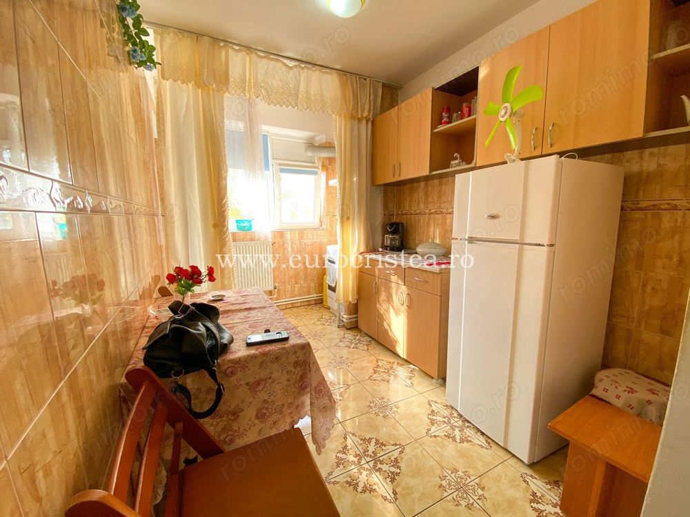 Apartament 3 camere, de vânzare în Mangalia , zona: Bvd. 1 Decembrie 1918 