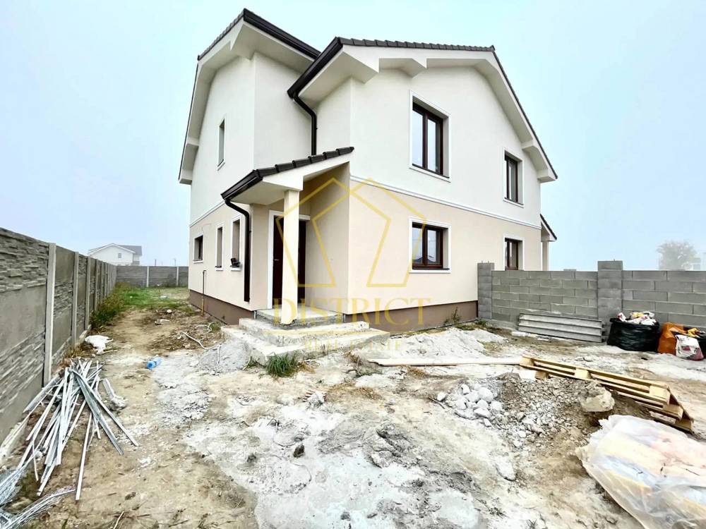 Duplex spațios cu 4 camere si debara |  Mosnita Noua | Sala de Sport