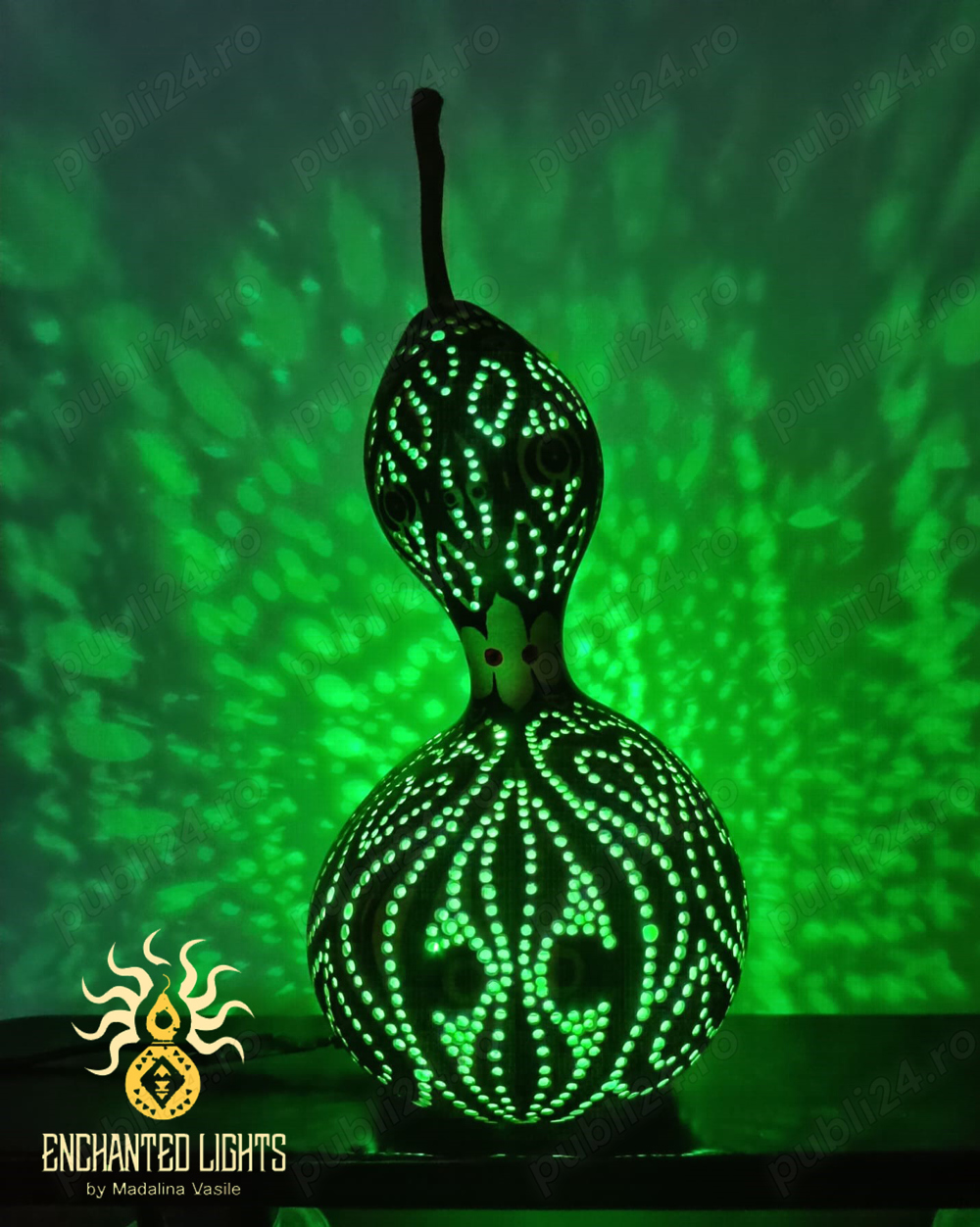 Cadoul unicat perfect! Lampa din tartacuta sculptata si pictata - cu telecomanda