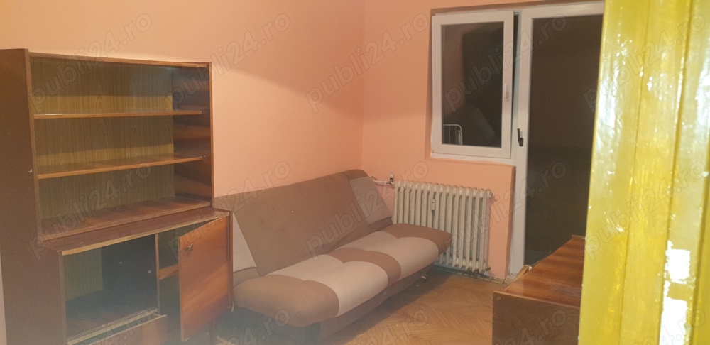   Inchiriez apartament cu 3 camere in Calea Sagului