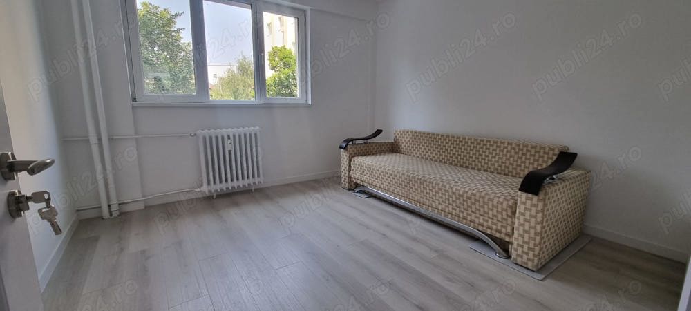 Apartament 3 camere, decomandat, Metrou Piața Muncii, Totul Nou, Liber