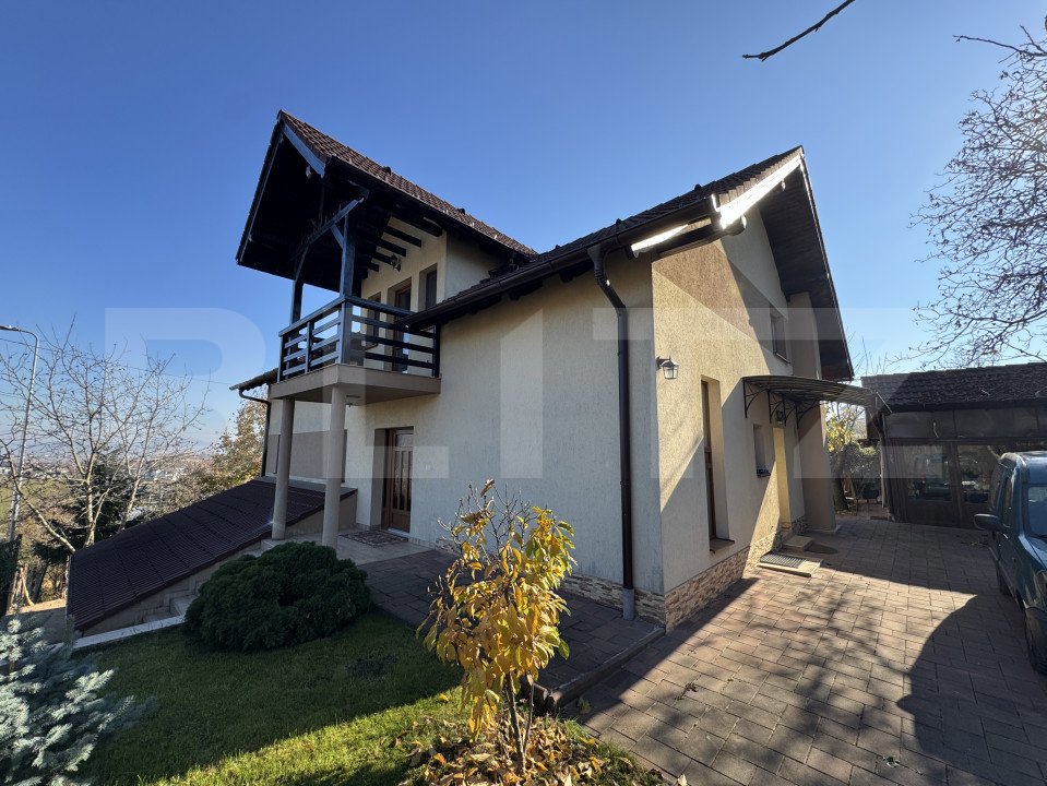 Casa individuală, 6 camere, 280 mp utili, 643 mp teren, zona Valea Popii