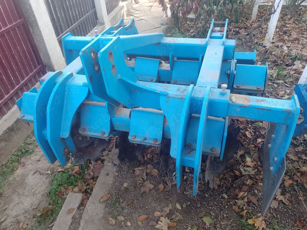 Disc viticol cu talere independente 