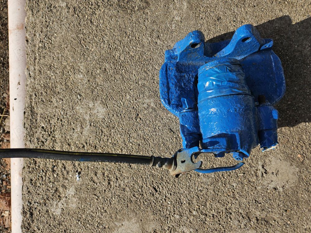 Vând urgent etrier dreapta față VW Sharan