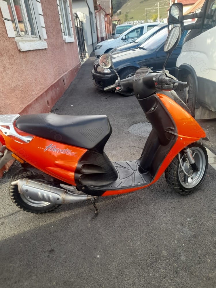 Scuter Derbi Hunter 49cc în Codlea jud.Brașov telefon  .Fara acte .2500lei negociabil 