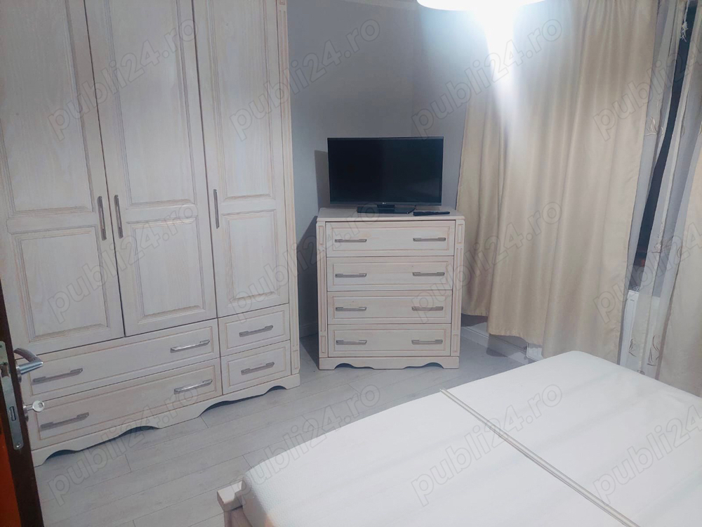 Inchiriez apartament, zona Mehala