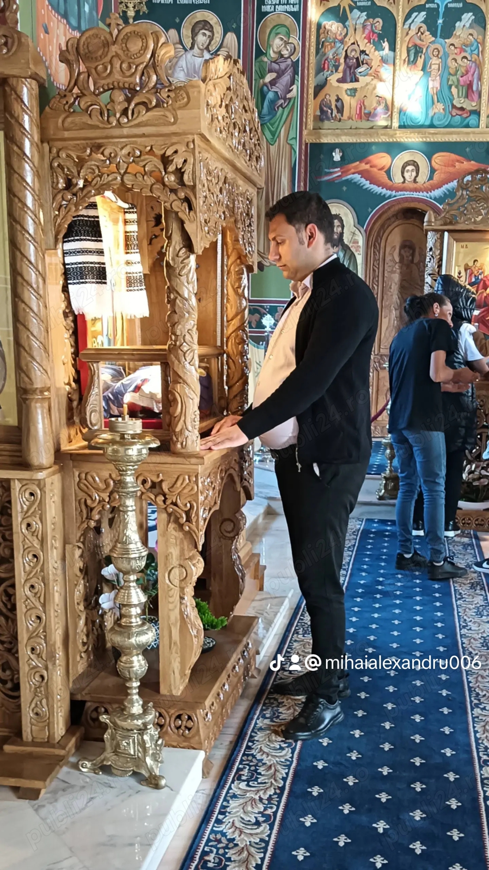 Anunț de îngrijire bătrâni! 