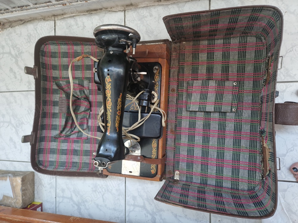 Masina de cusut veche