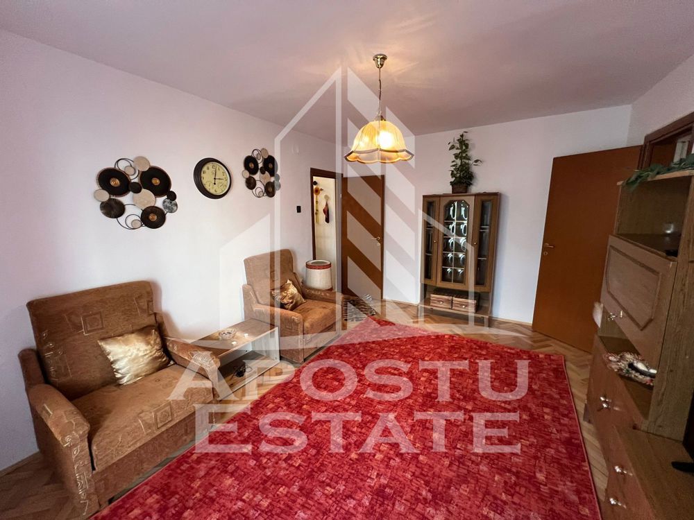 Apartament cu 3 camere, 2 balcoane, centrala proprie, zona Soarelui