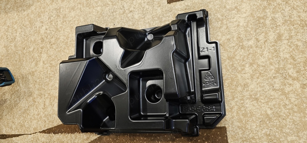 Vand insertie Makita pentru CC301 cu fără sist alim cu apa pret 50 lei