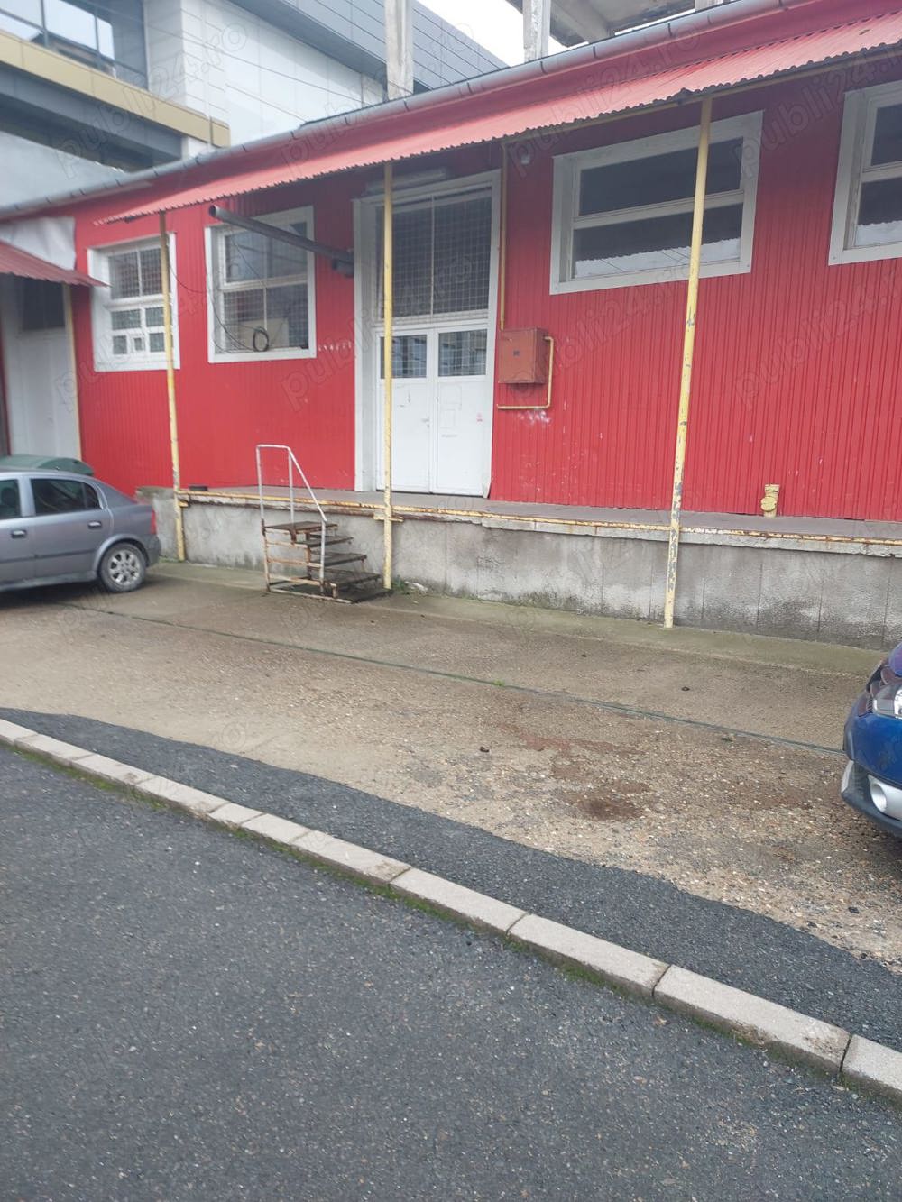 Inchiriez depozite de 600 si 750 mp