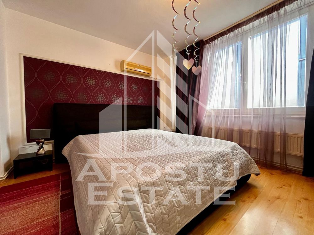 Penthouse cu 4 camere, 2 bai, in zona Buziasului (Pet Friendly)