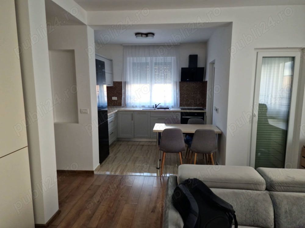 Vând apartament 3 camere Dumbravita direct de la propietar