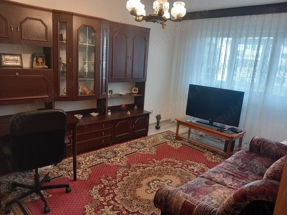 Apartament de vanzare 4 camere decomandat