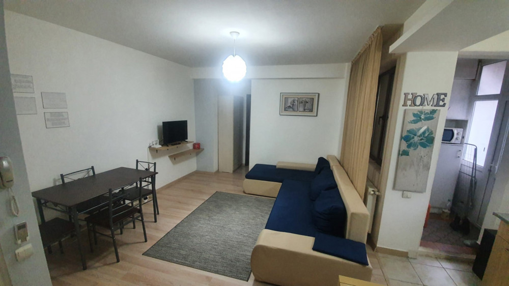 Apartament de vânzare, complet mobilat - Parcare inclusă