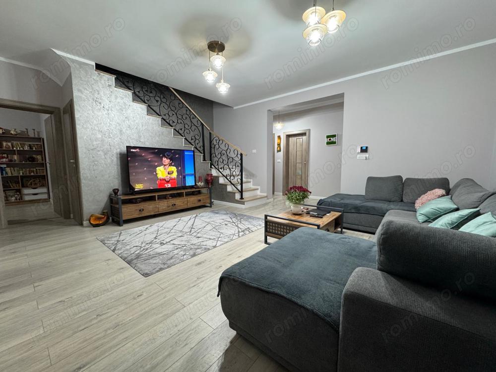 Casa despartita prin Garaj! 5 camere! Mobilata si Utilata.