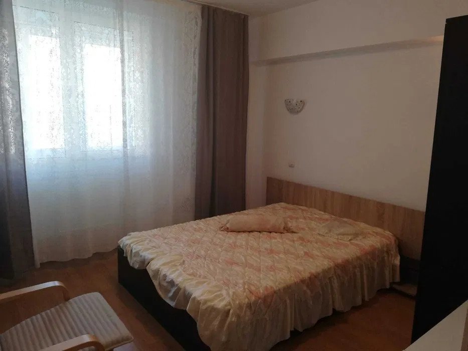 Apartament de 3 camere, decomandat, 65 mp, zona Drumul Taberei 