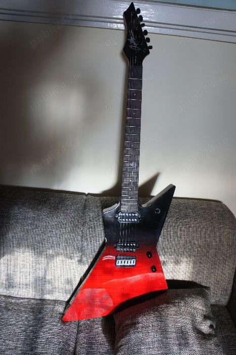 Chitara electrica Chapman Guitars Ghost Fret Black Blood + gigbag original gros