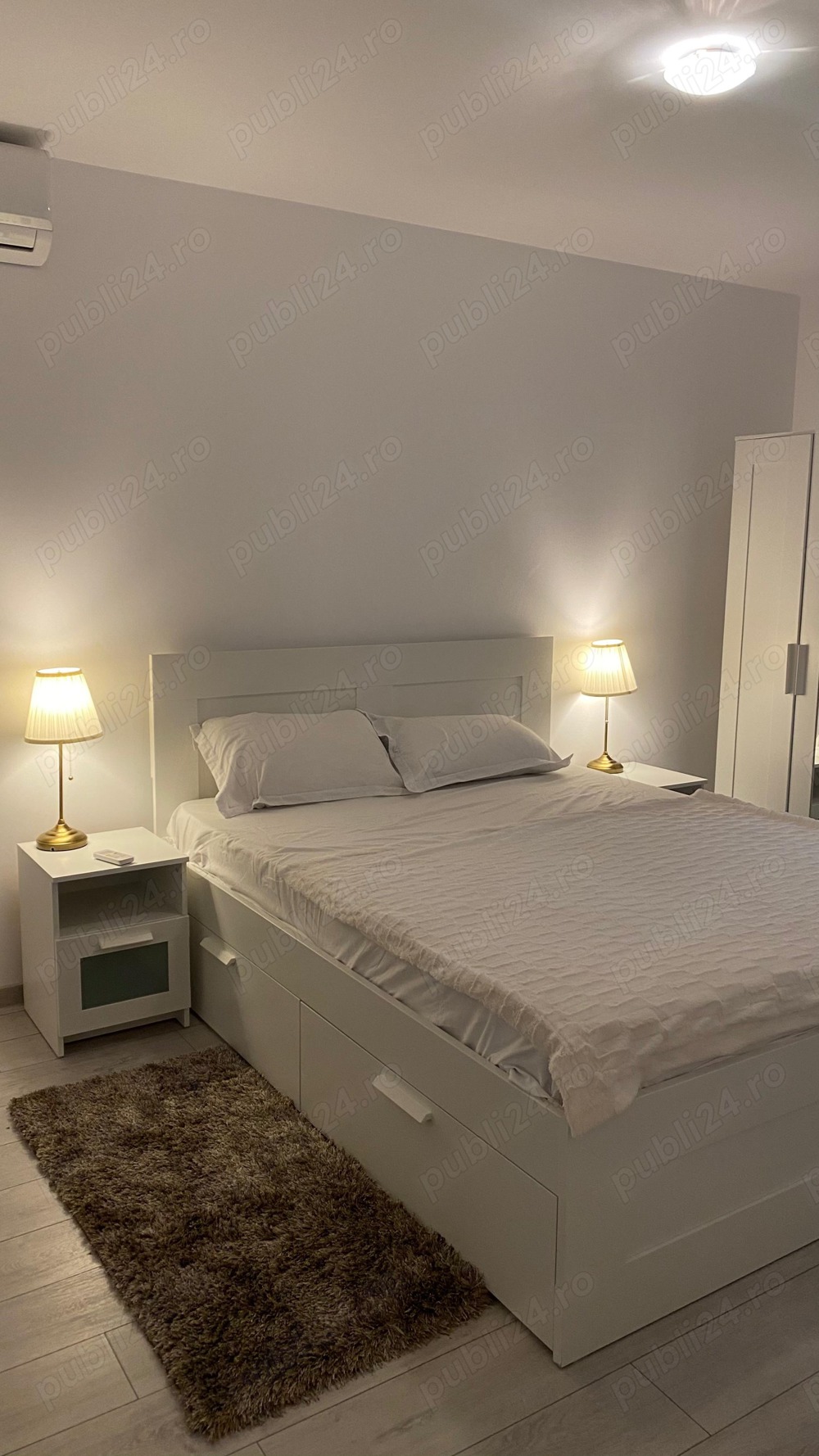 Închiriez apartament