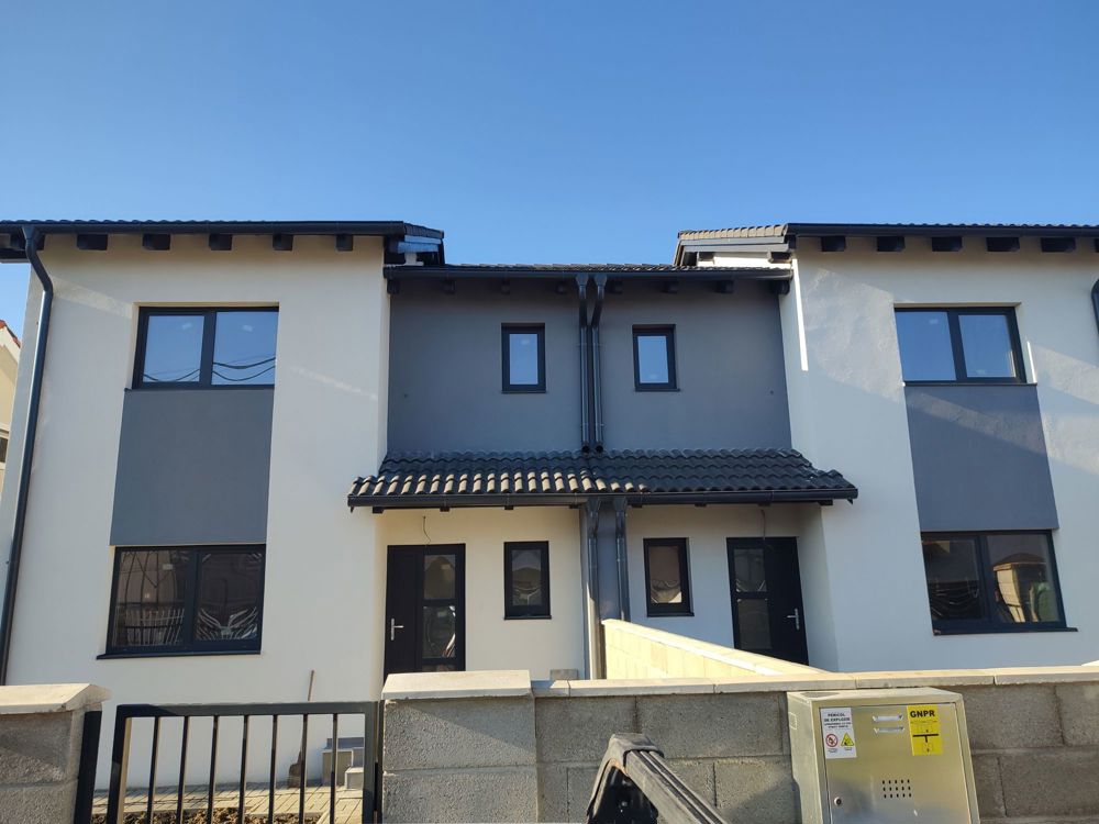 Sacalaz, 1/2 Duplex P+M 4 Camere,2 Bai,Terasa Acoperita