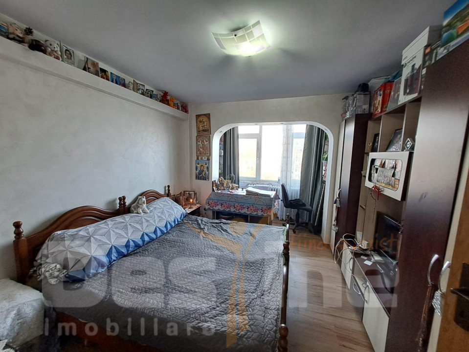 Apartament 2 camere, decomandat, Alexandru Cel Bun 