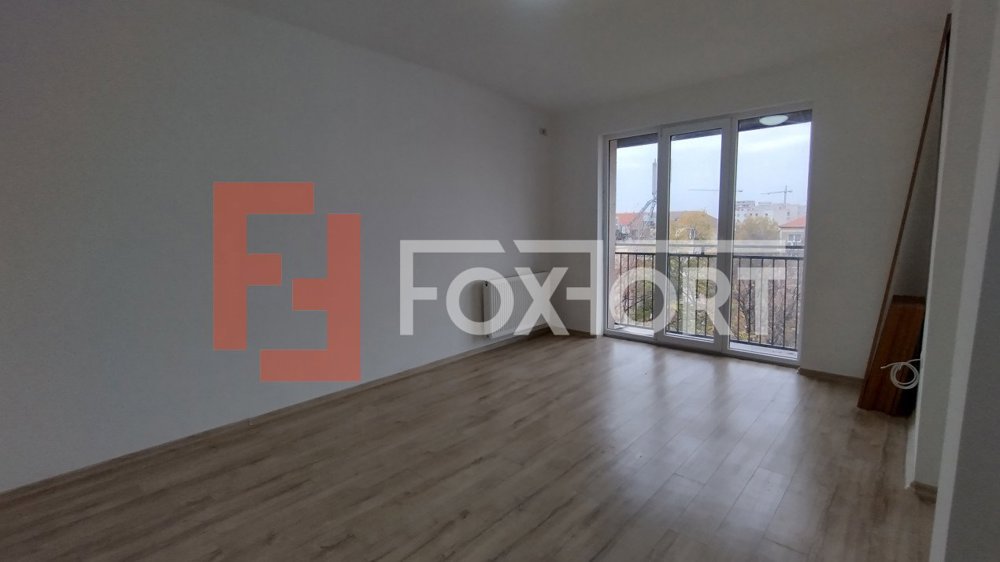 Apartament 3 camere la mansarda - 75mp utili, Zona Aradului