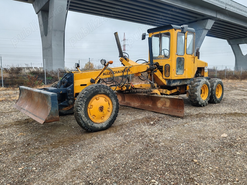 Greder Fiat Allis Chalmers cu lama in fata 