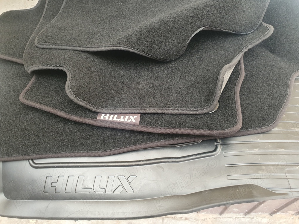 Vind covorase  plus tavita Toyota Corolla si Hilux 