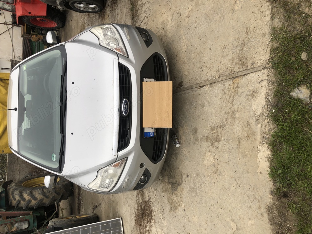 Ford focus 1,6 tdci 2008 si Ford focus 1,6 tdci 2009 accidentat ,porneste .