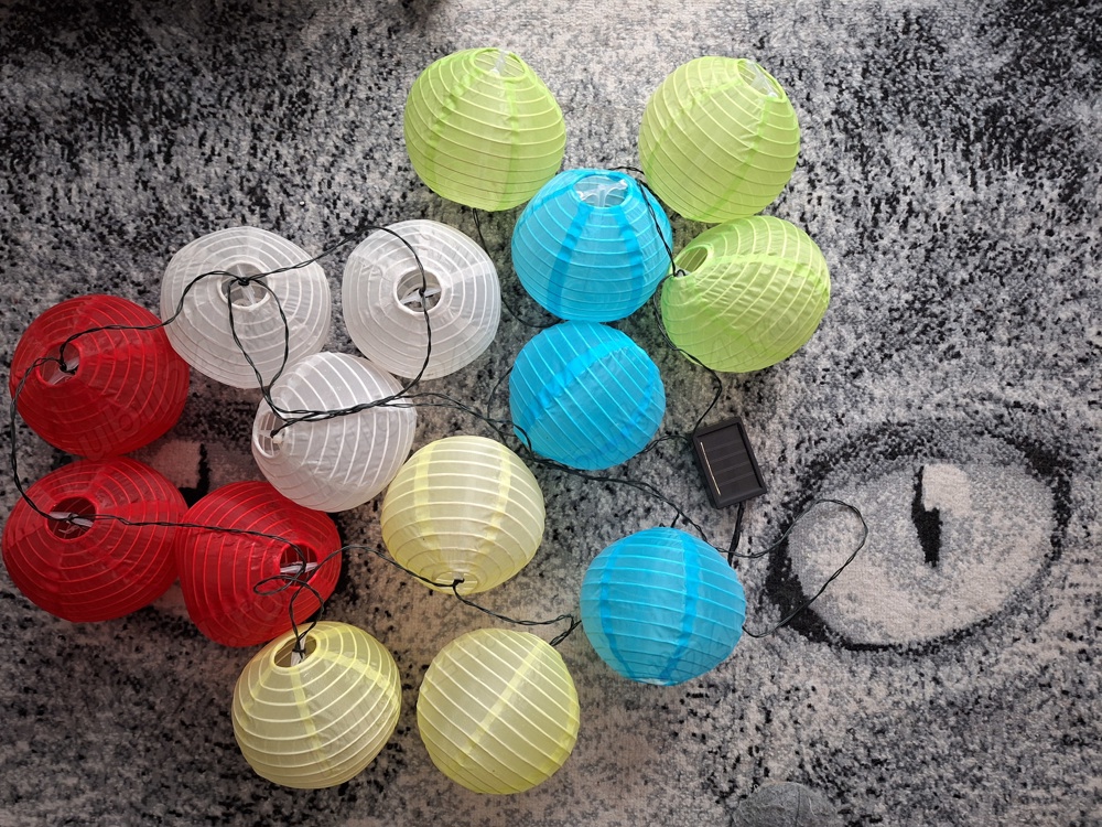 Lampioane LED pentru exterior cu alimentare solara  (folosite)