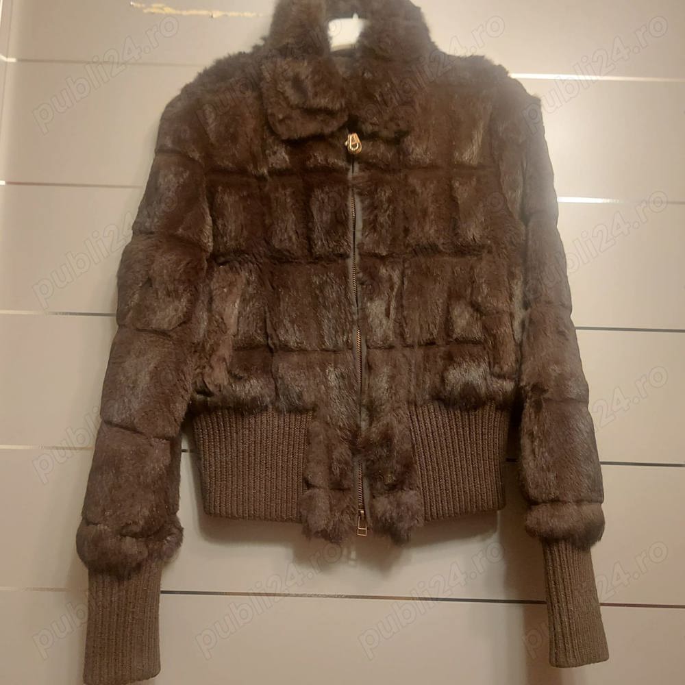 Geaca scurta din blana naturala, marime S, culoare maro, eleganta