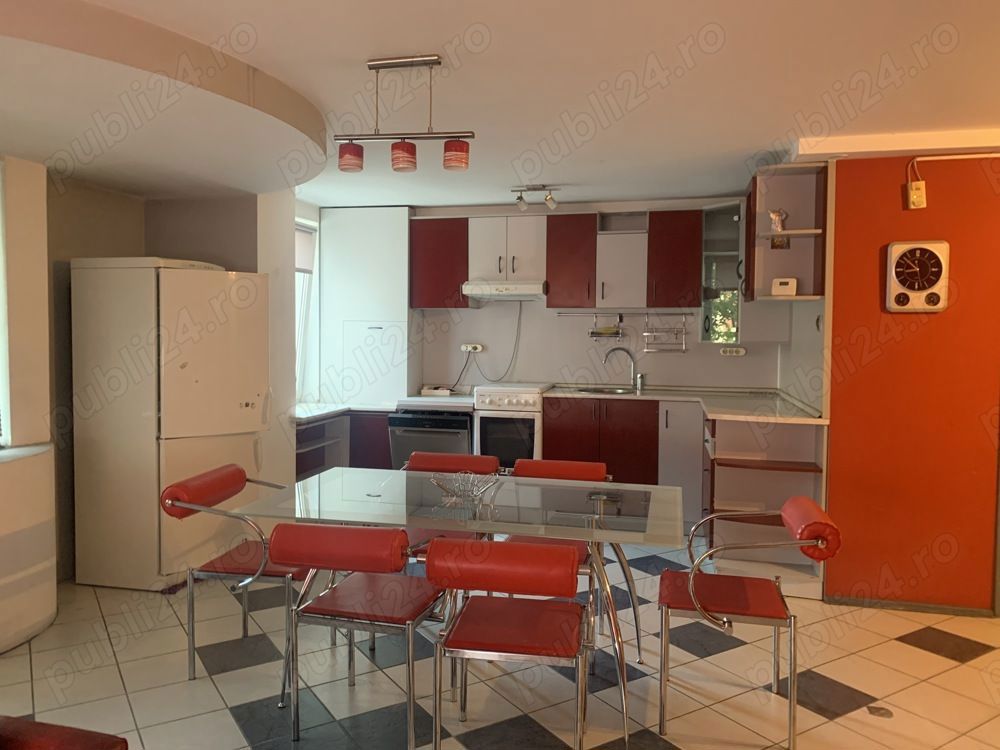 Apartament de închiriat  cu 3 camere