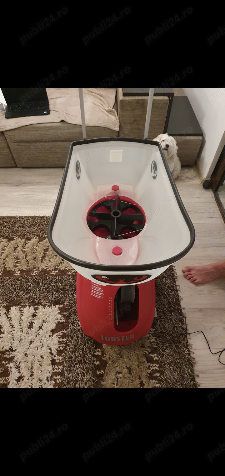 Vand Tun lansator mingi tenis profesional Nr 1 mondial