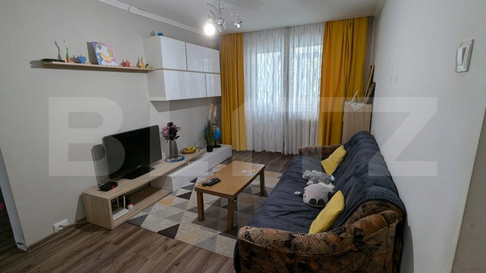 Apartament 3 camere, 54 mp, balcon, zona Alexandru cel Bun