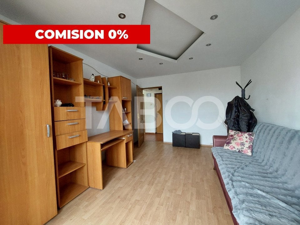 Apartament 53 mp 3 camere decomandate etaj 3 zona Stejarului Cisnadie