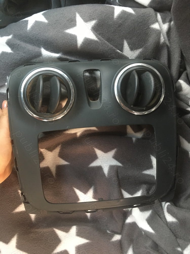 Rama autoturism Sandero și aeratoare