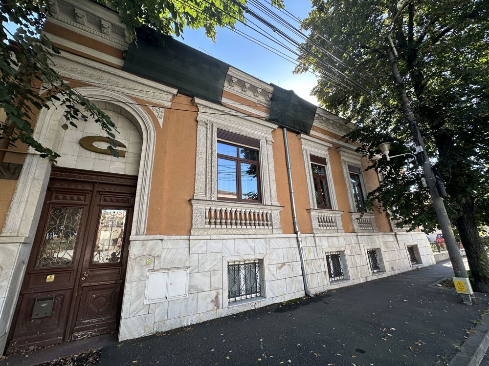 Vila de vanzare - sediu de firma - in Timisoara, judetul Timis