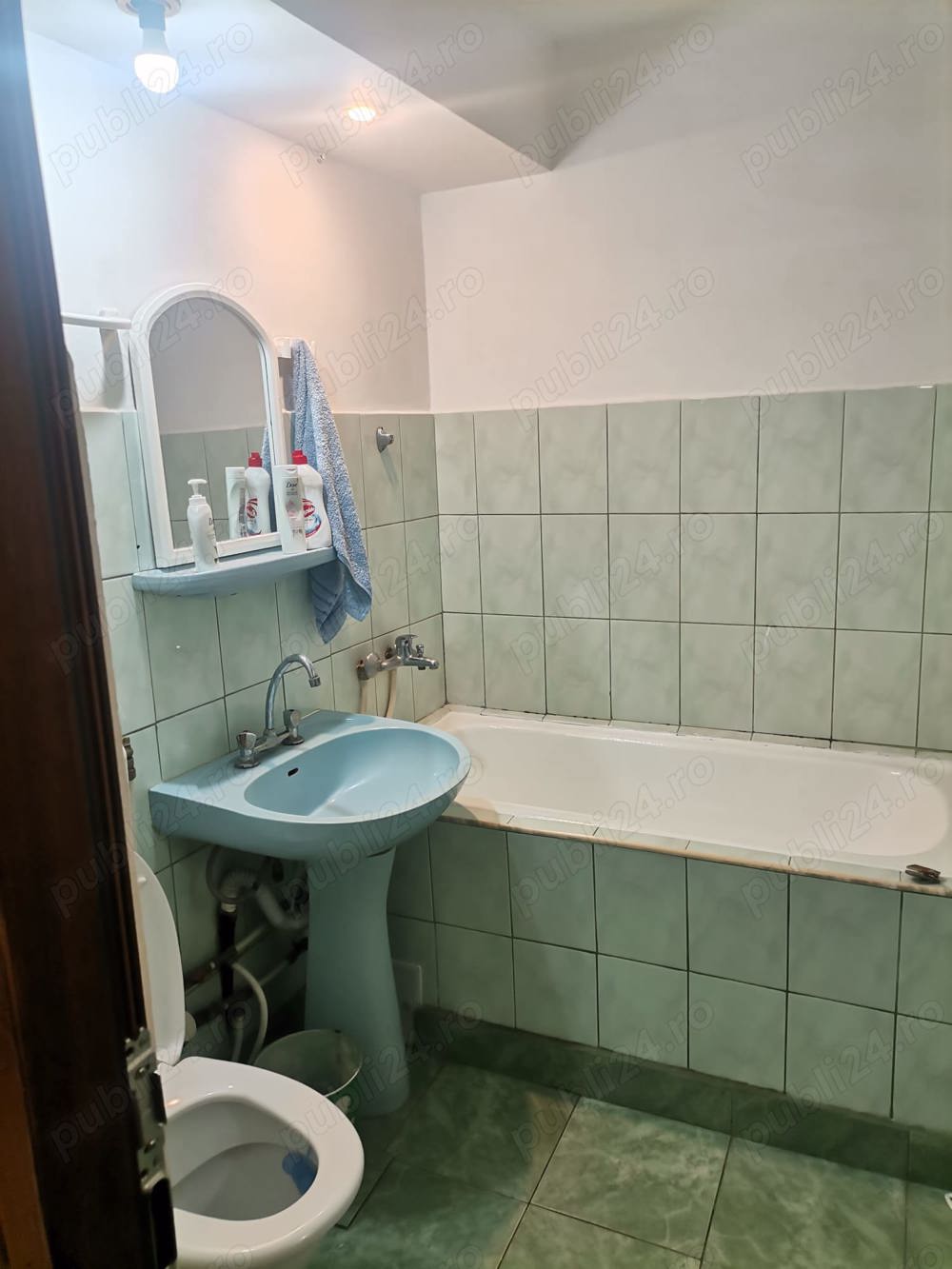 Închiriez apartament 2 camere