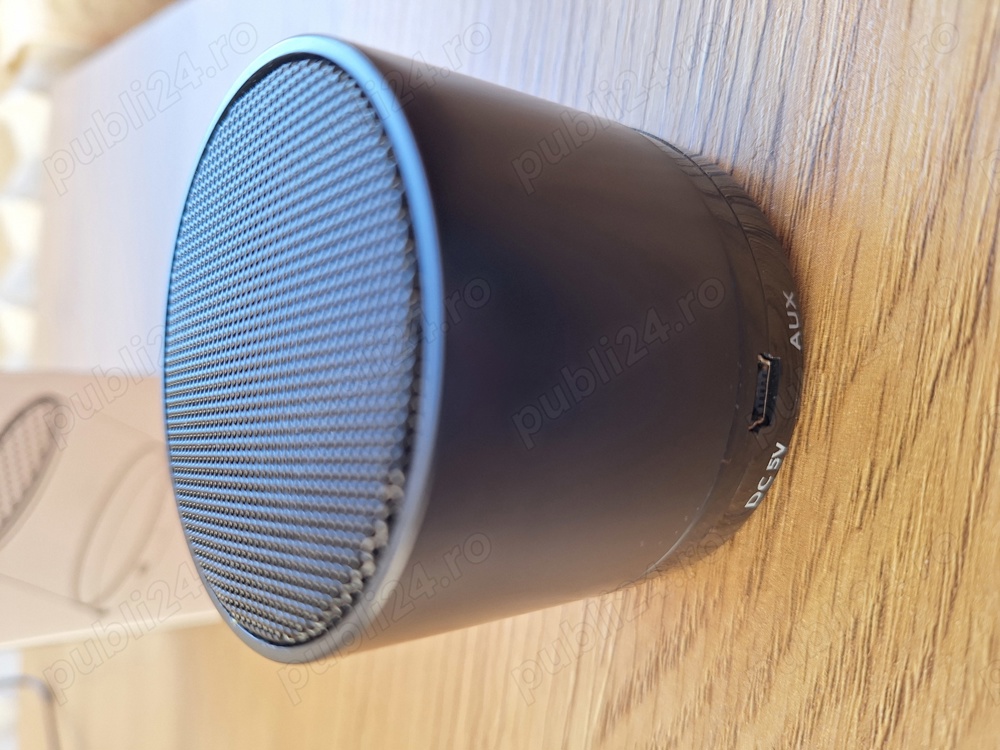 vând boxă bluetooth