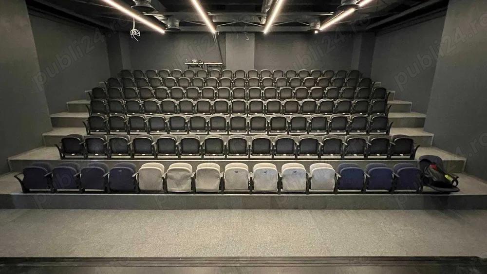 Scaune de tribună cu șezut retractabil și mânere din aluminiu