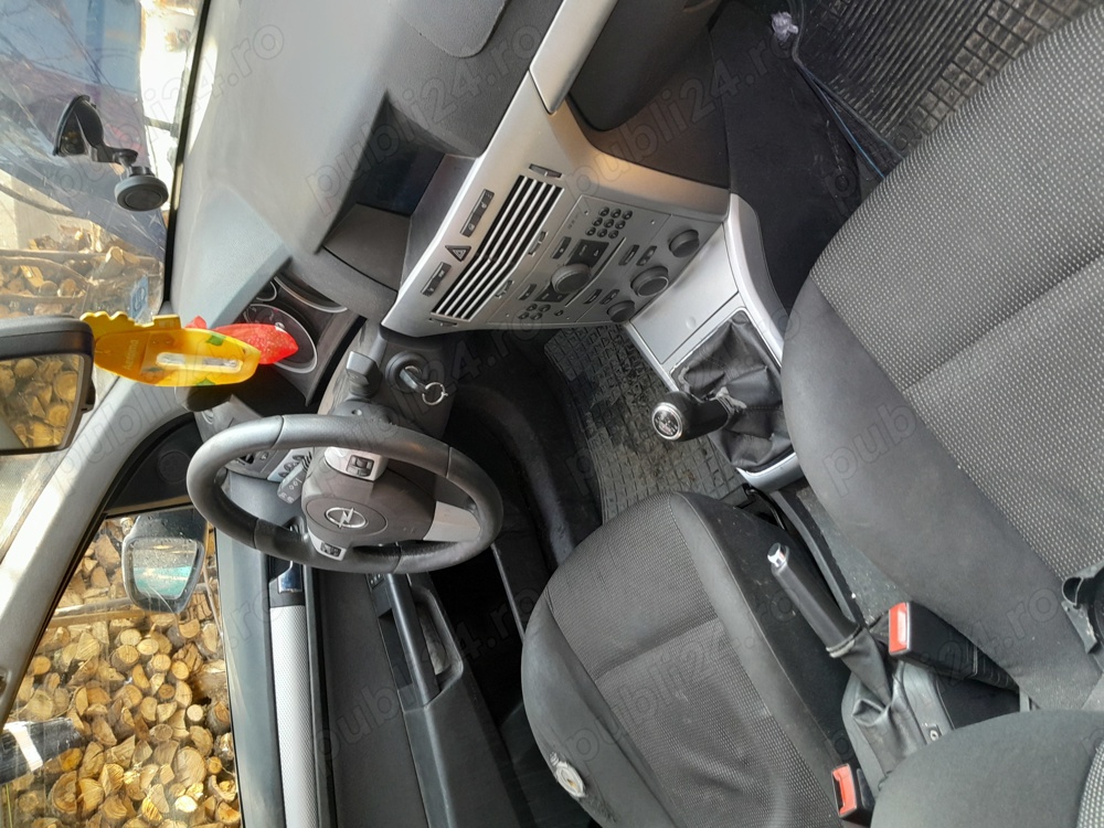 Vând, dezmembrez Opel Astra H,