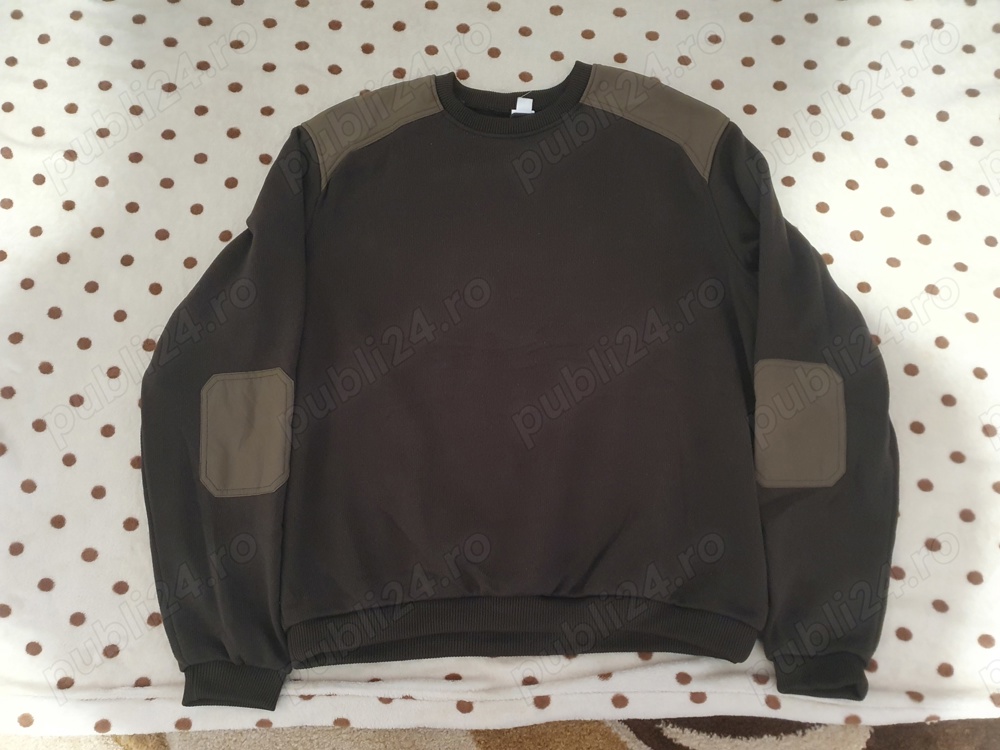 Pullover gros ,impecabil ,aproape nou