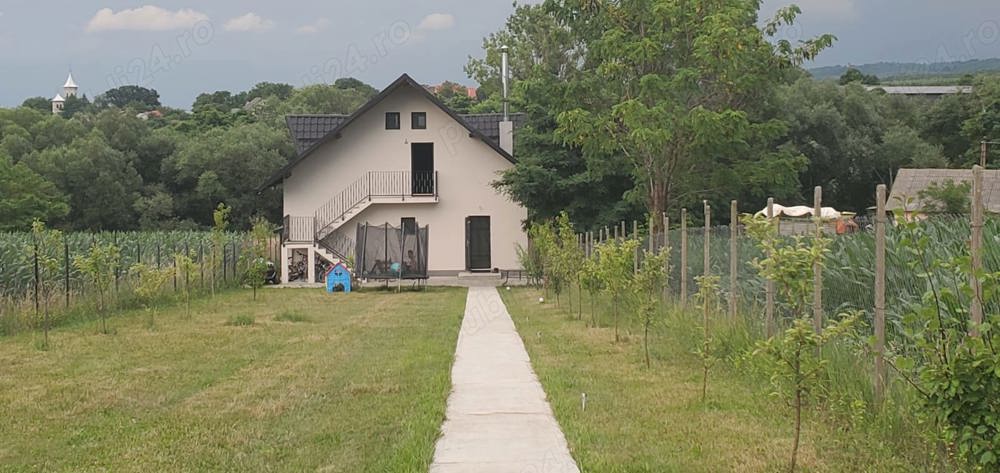 Vand casa noua la 12 km de mun. Suceava Vand casa noua la 12 km de mun. Suceava