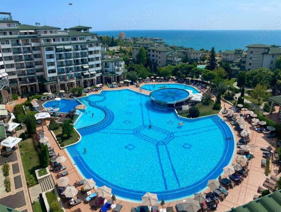 Apartament mobilat 3 camere, pe prima linie de plaja, în Emerald Beach Resort & Spa, Ravda-Bulgaria