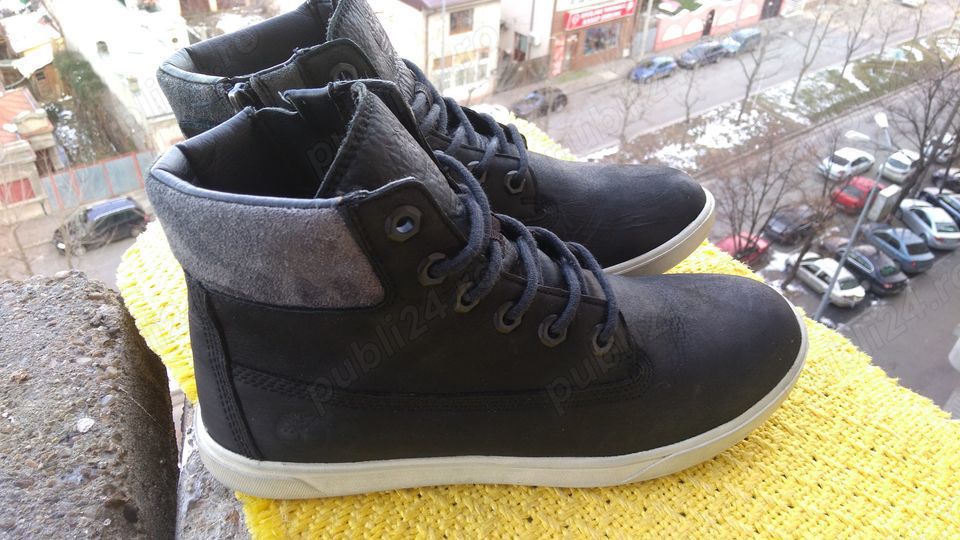 Ghete, piele Timberland, mar 39 (24.5 cm)made in Vietnam.