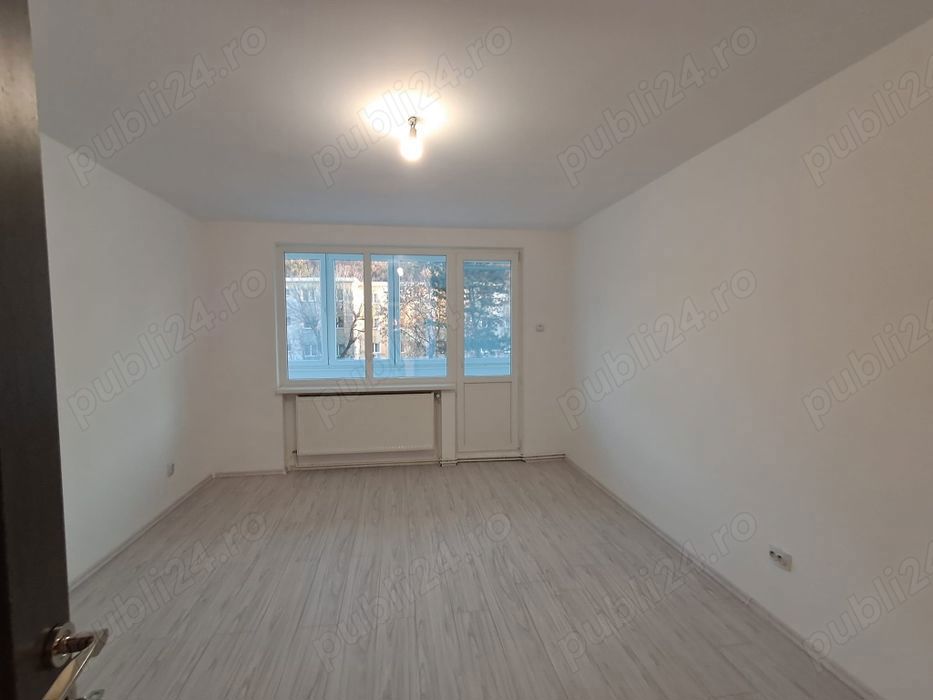 Vamd apartament cu 2 camere renovat