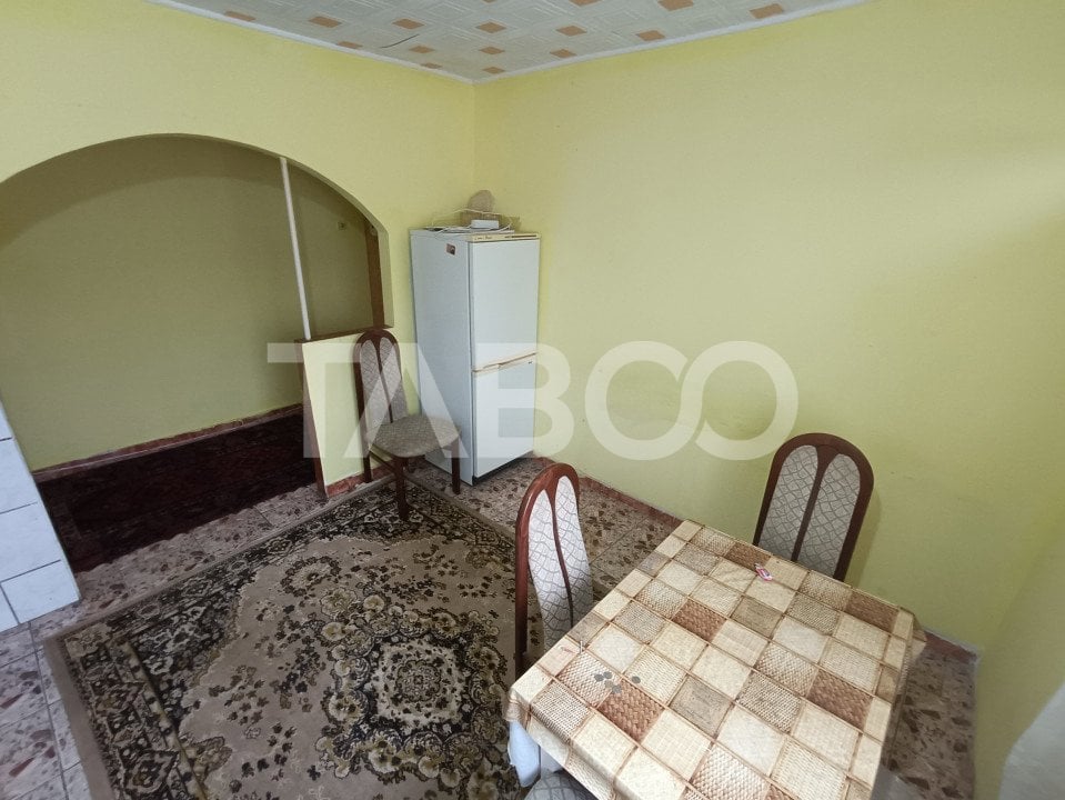 Apartament decomandat 2 camere 1 baie 49 mp utili balcon Sebes Alba