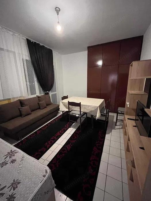 Apartament o camera de vanzare Dambovita