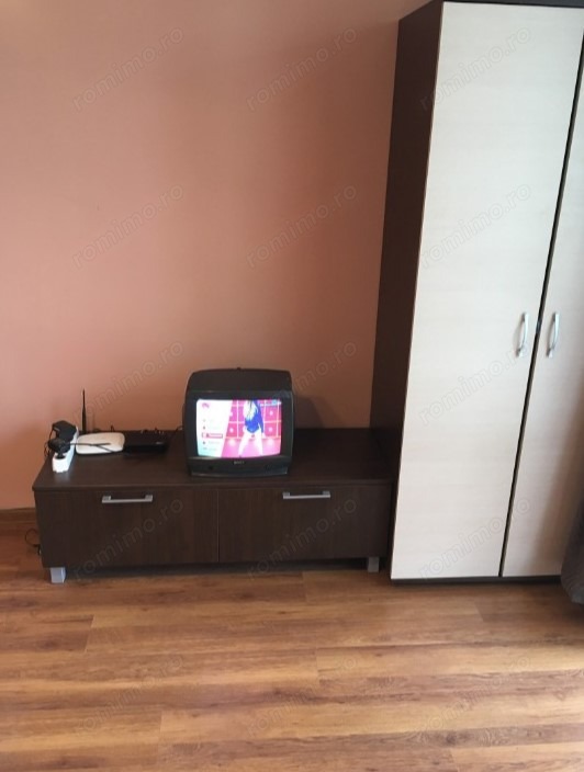 Apartament o camera de vanzare zona Garii